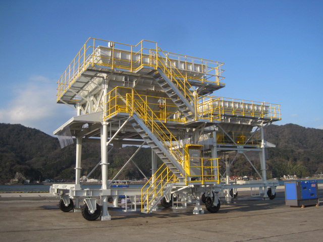 バイオマスボイラー燃料水切用ホッパー製作