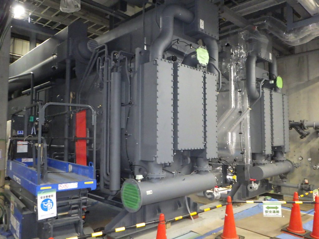 地域熱供給設備 冷熱源機器増設工事